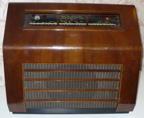KB ER30 vintage valve radio
