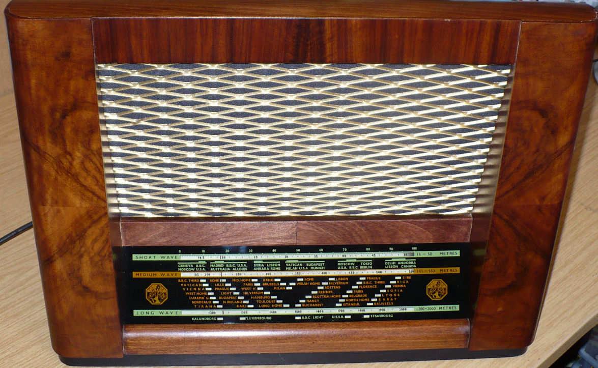 Pilot 75 vintage valve radio