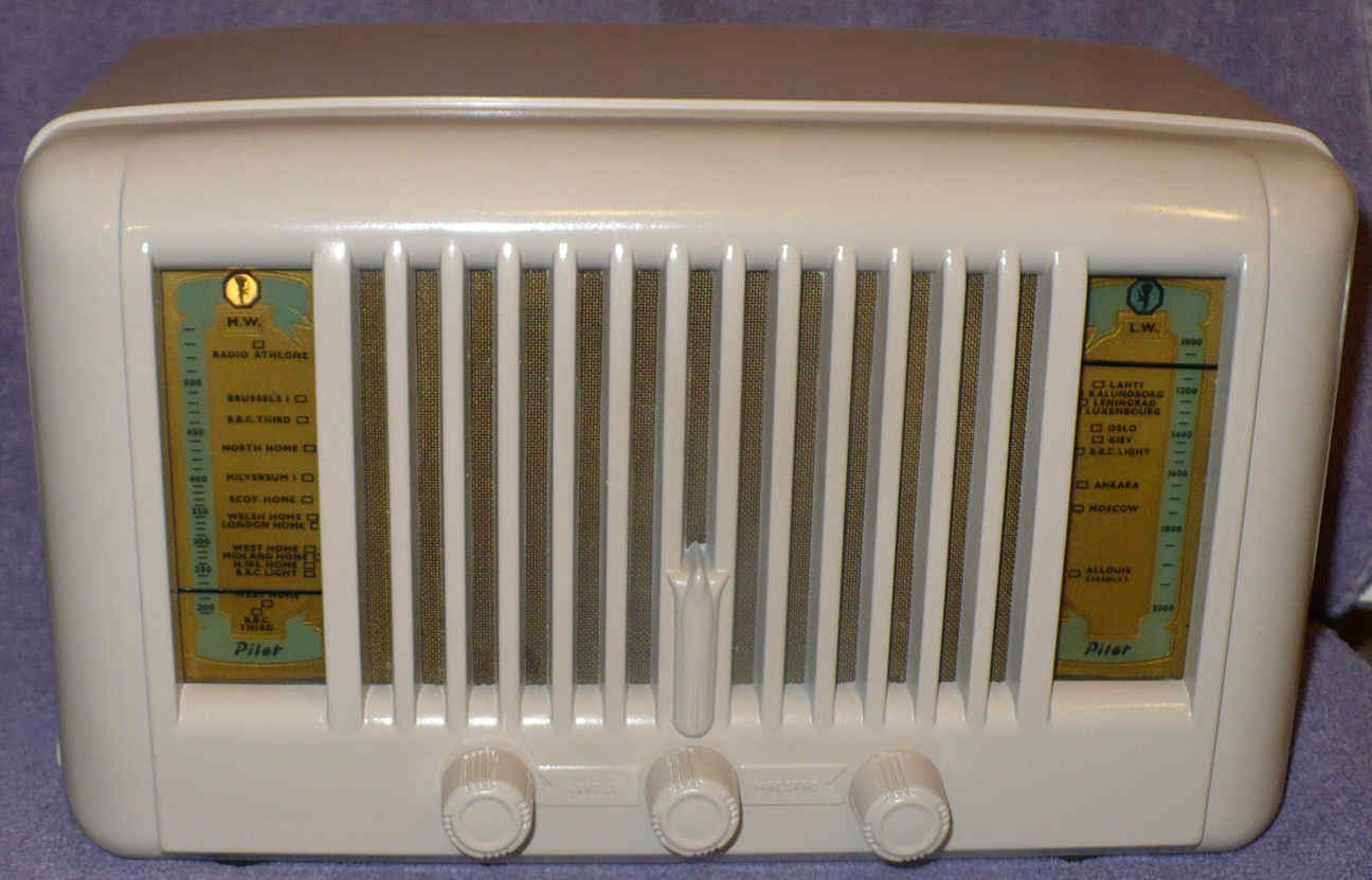 Pilot Maestro 10 vintage valve radio