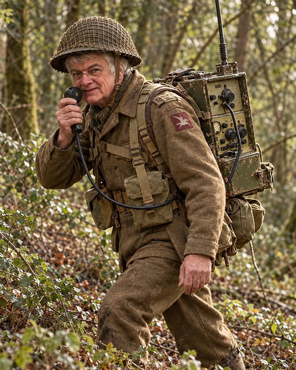 Ray in Second World War army uniform carrying a Wireless Set No 18 on his back