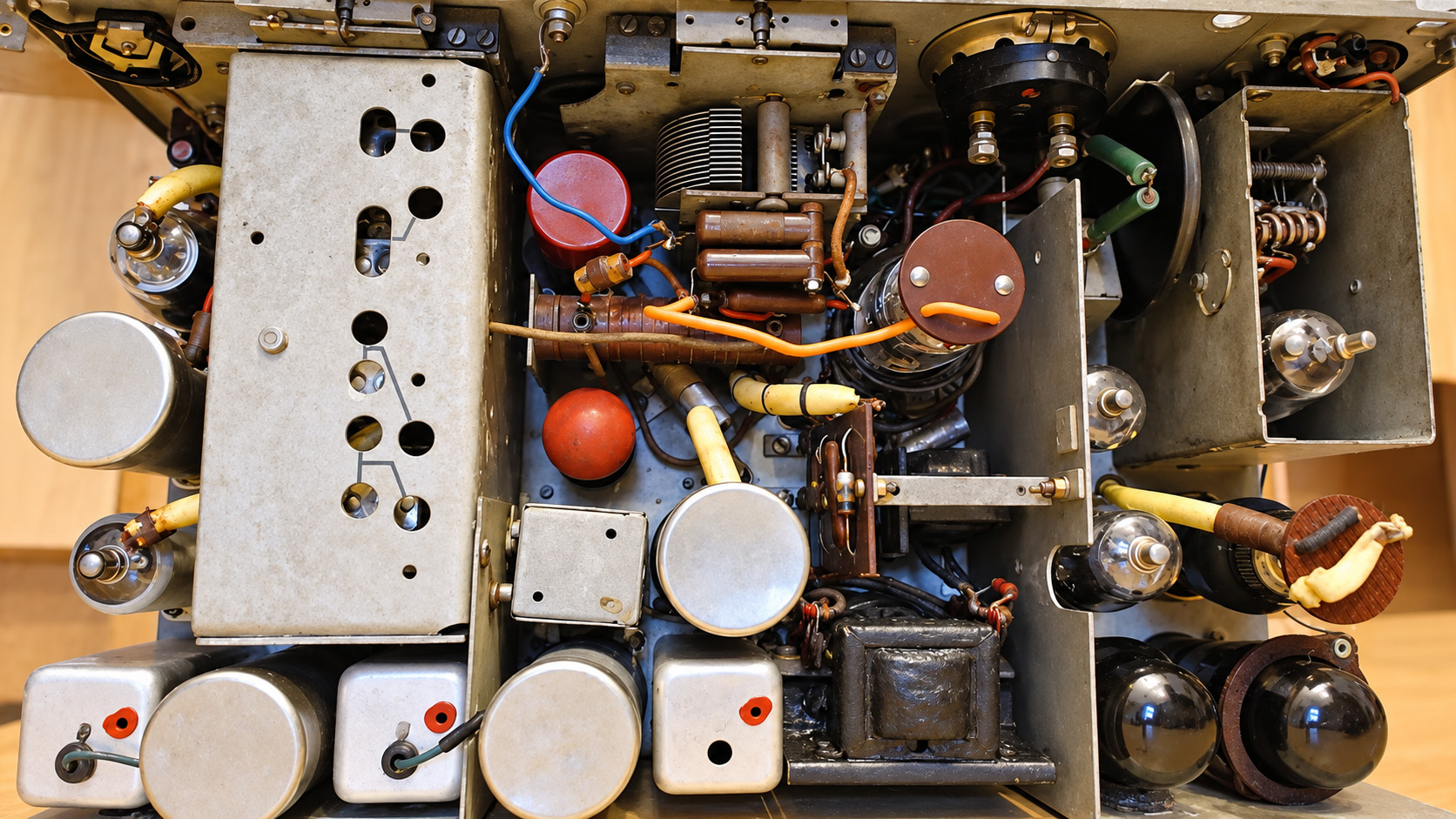 Upper interior of a Wireless Set No. 19