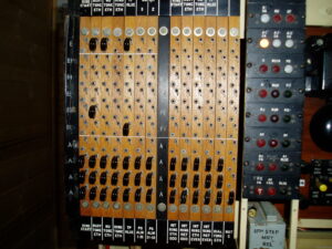 uax13-tone--pulse-distribution--alarms_62782302_l